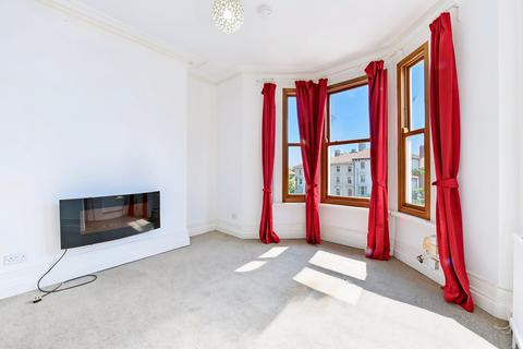 1 bedroom flat to rent, Clytha Square, Newport, NP20
