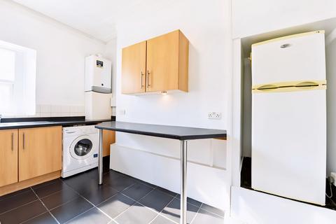 1 bedroom flat to rent, Clytha Square, Newport, NP20