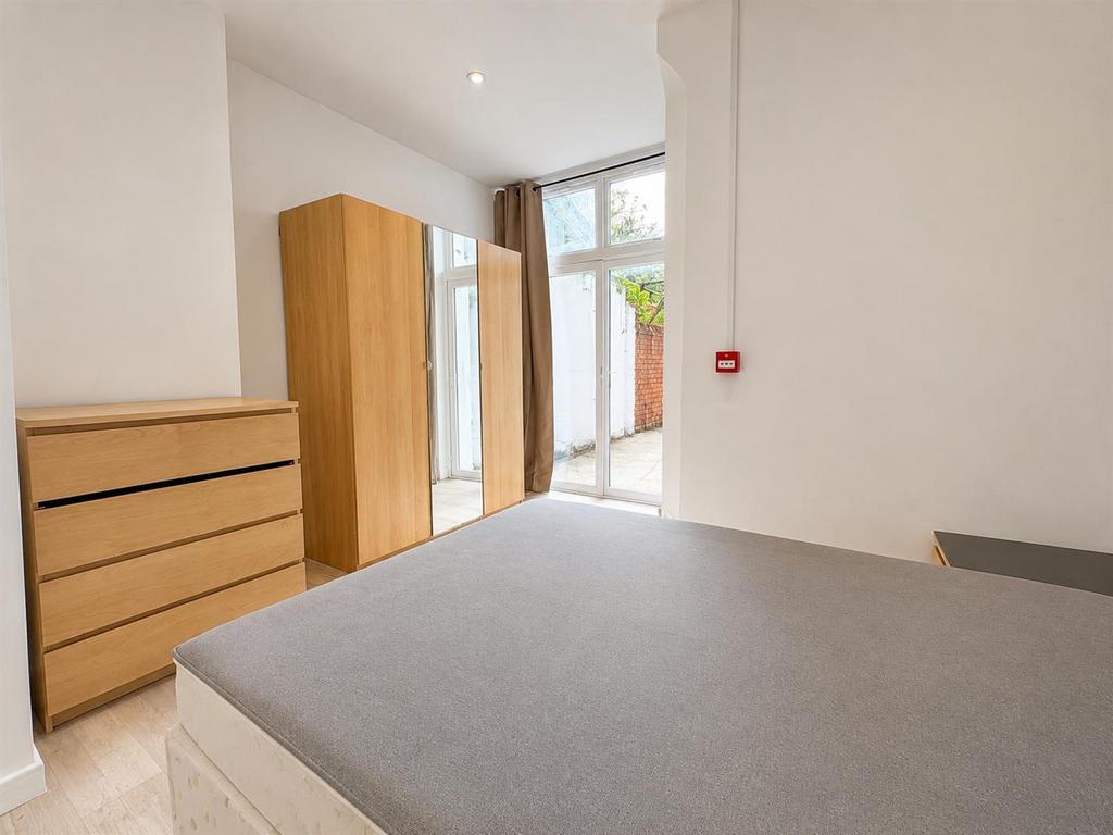 Apartment in Cardiff, Plasnewydd, Roath - View 4