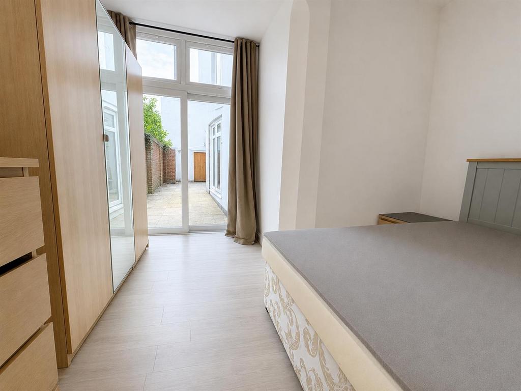 Apartment in Cardiff, Plasnewydd, Roath - More