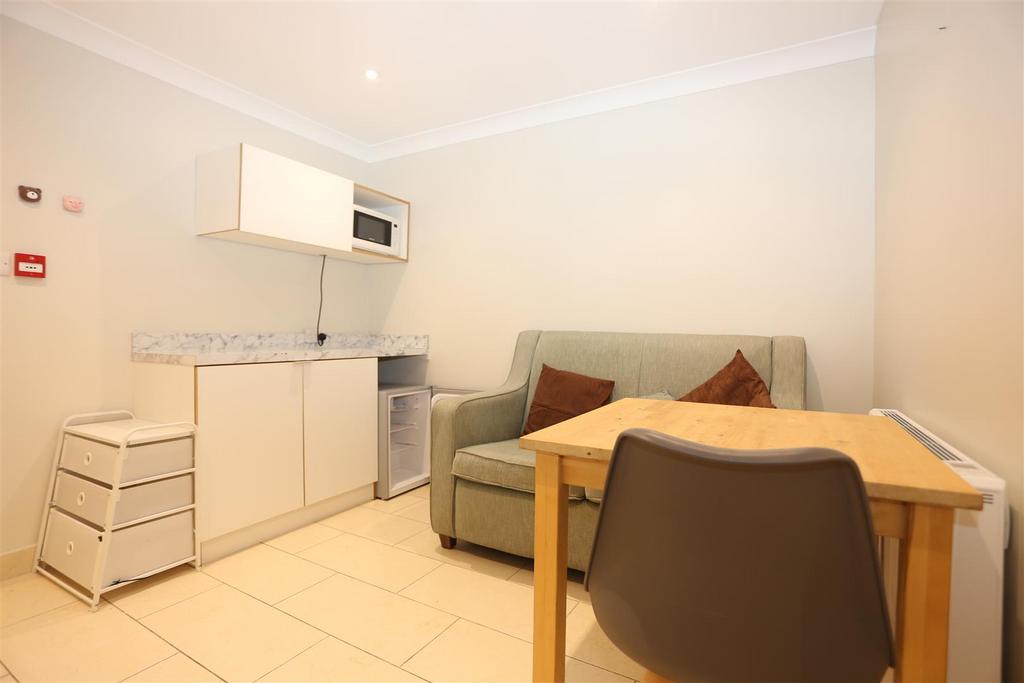 Apartment in Brighton - View 2