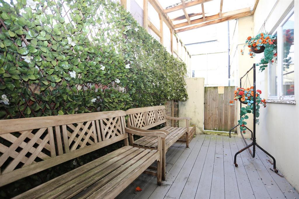 Apartment in Brighton - View 5