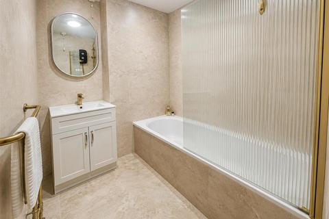 2 bedroom apartment for sale, Watermead, Tadworth