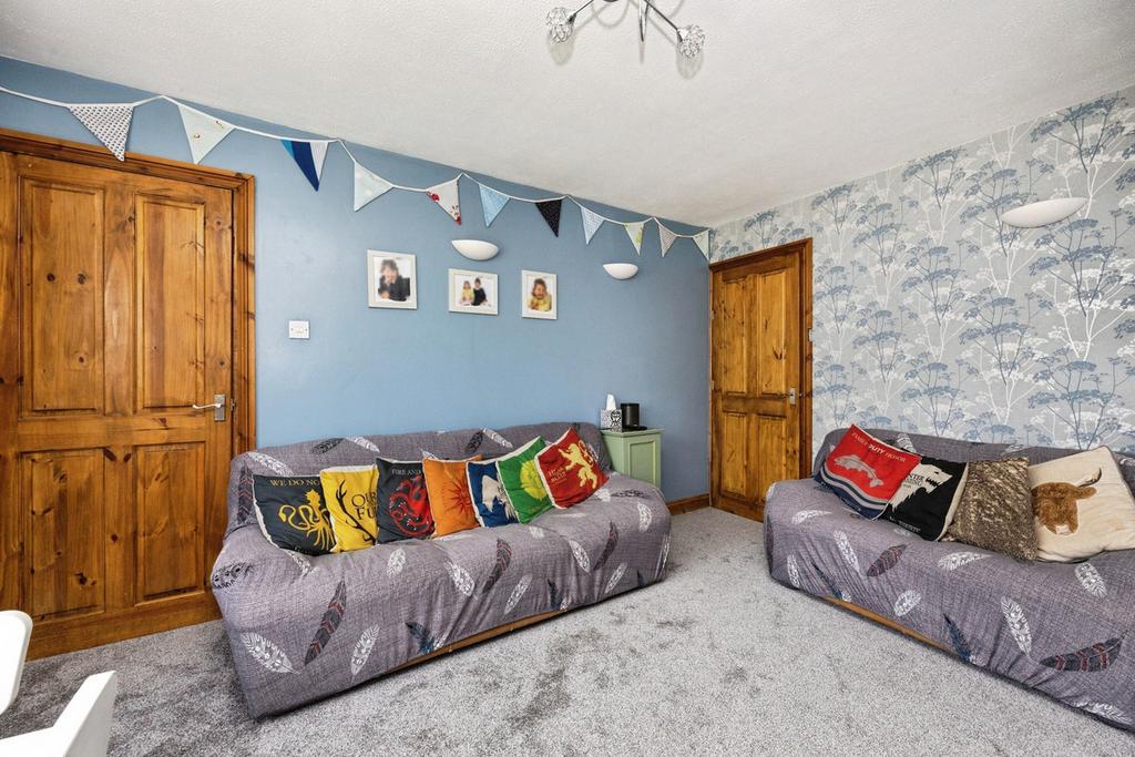 House in Ashford - View 4