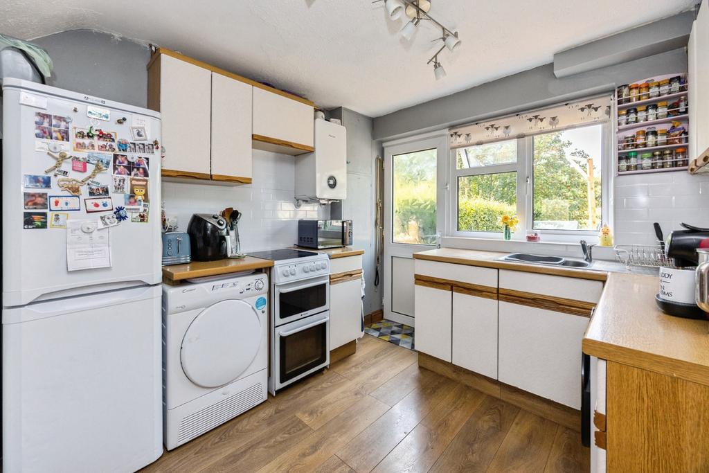 House in Ashford - View 5