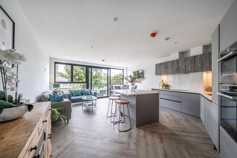 2 bedroom apartment for sale, Martello Road South, Canford Cliffs, Poole, BH13