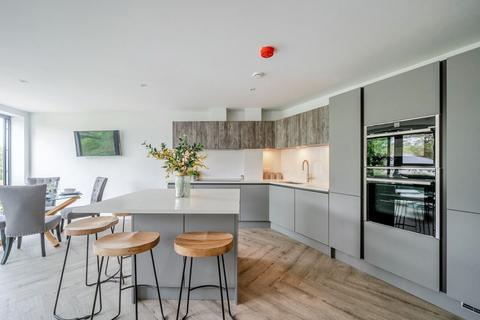 2 bedroom apartment for sale, Martello Road South, Canford Cliffs, Poole, BH13