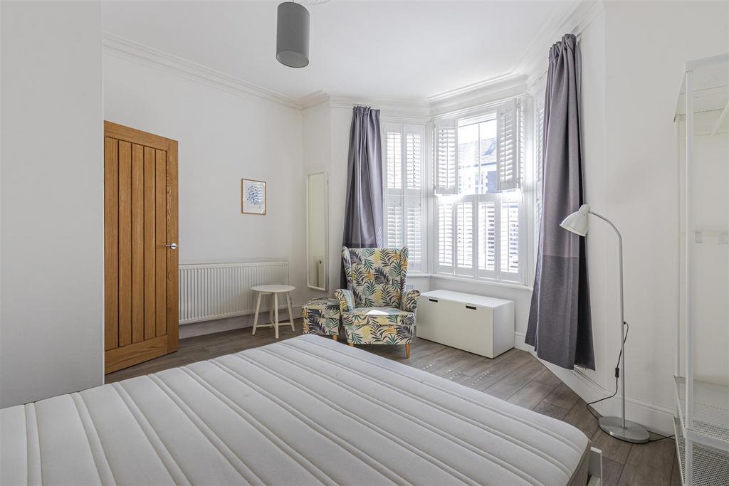 Apartment in Cardiff - View 3