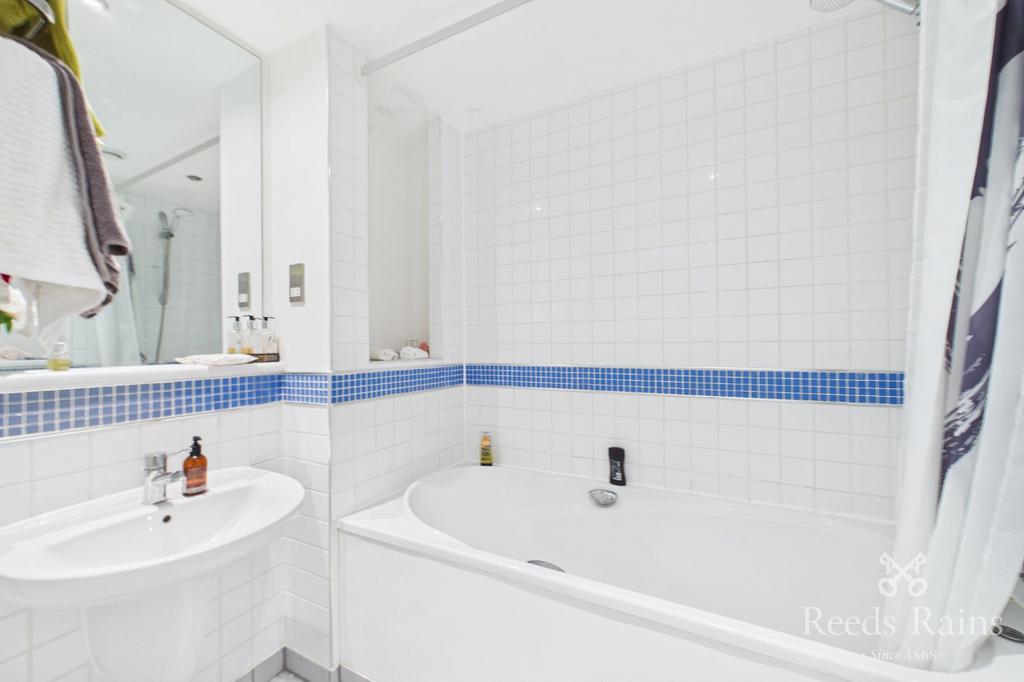 Apartment in Merseyside - View 5