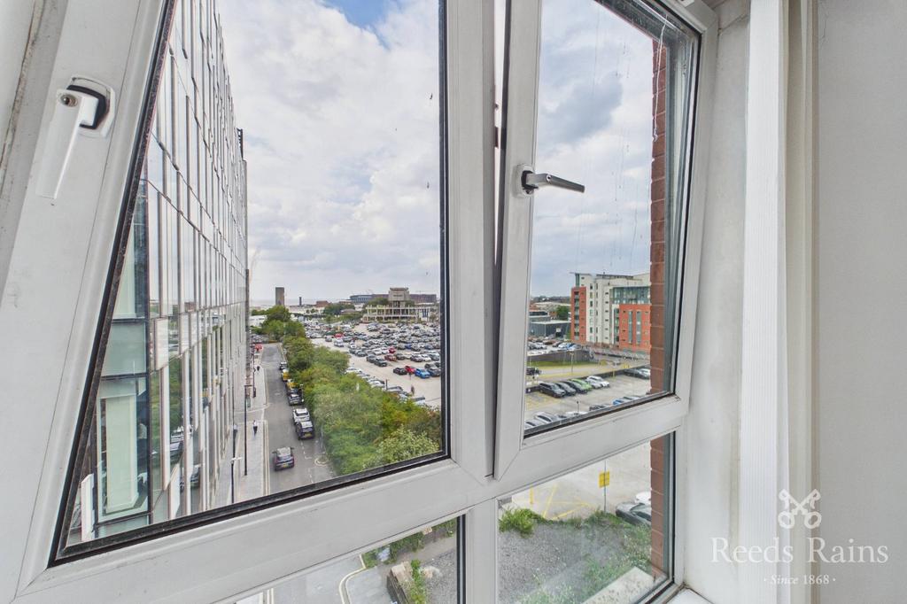 Apartment in Merseyside - More