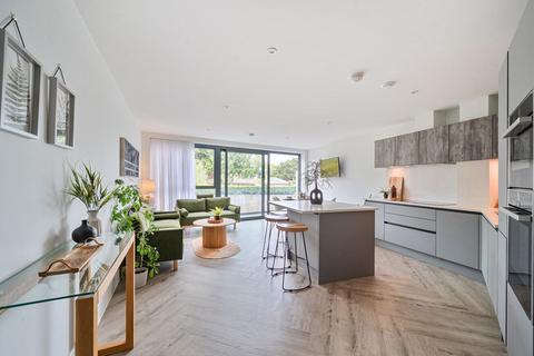 2 bedroom apartment for sale, Martello Road South, Canford Cliffs, Poole, BH13
