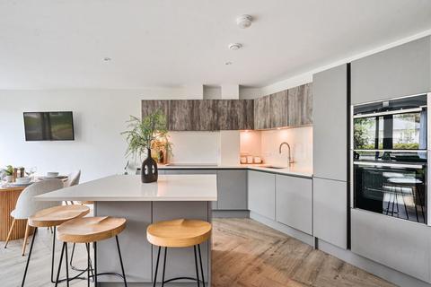 2 bedroom apartment for sale, Martello Road South, Canford Cliffs, Poole, BH13