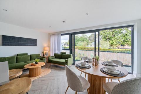 2 bedroom apartment for sale, Martello Road South, Canford Cliffs, Poole, BH13