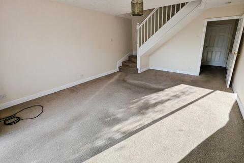 2 bedroom terraced house to rent, Fir Tree Close, Redditch B97 6JF