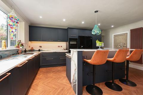 5 bedroom detached house for sale, Camp Road, Farnborough, GU14