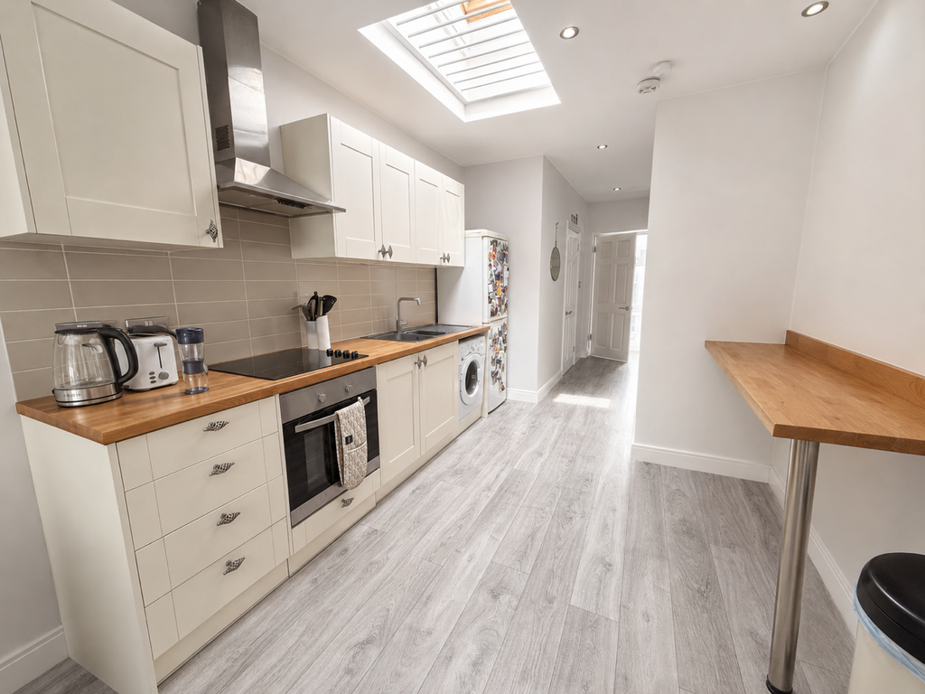 Apartment in Beckenham - View 4