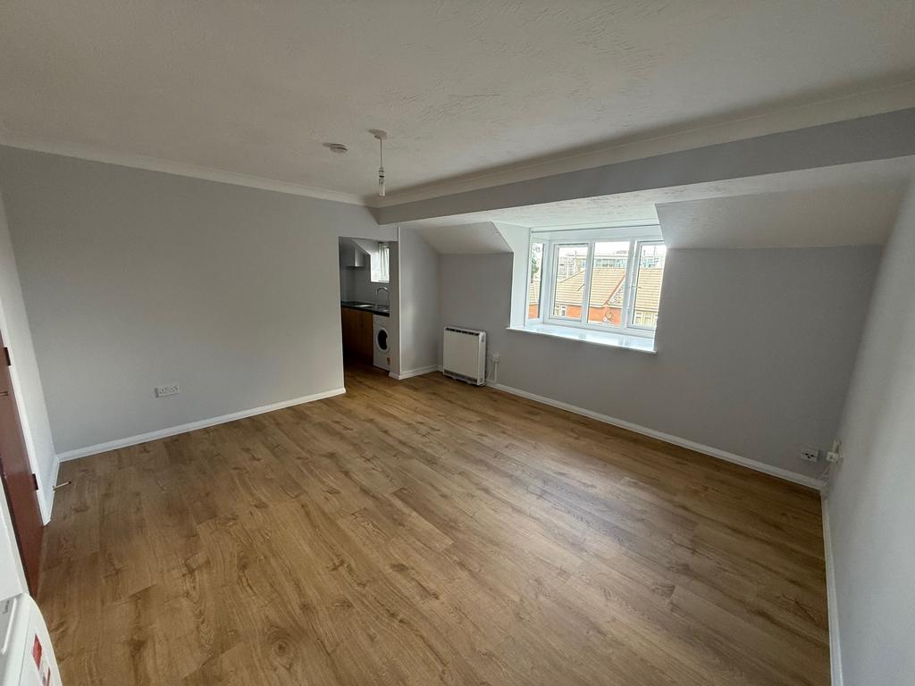 Apartment in Bristol, Little Stoke - View 3
