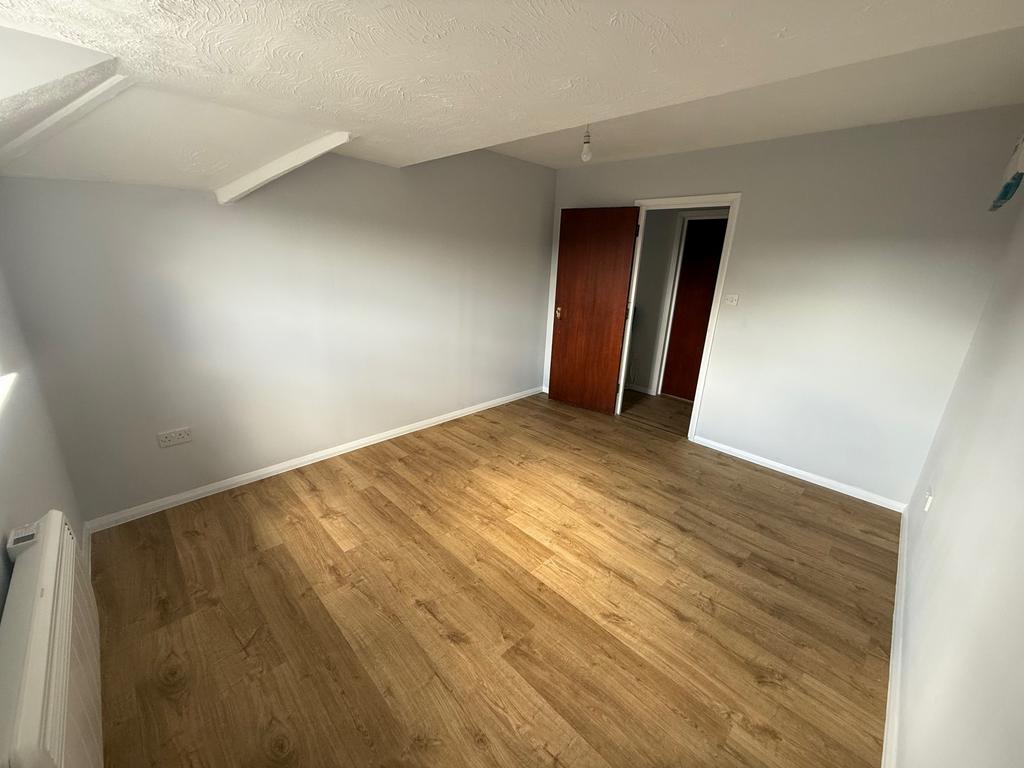 Apartment in Bristol, Little Stoke - View 4
