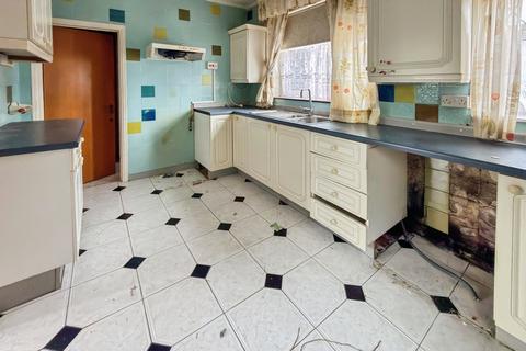 3 bedroom end of terrace house for sale, 15 Cornwall Road, Widnes WA8 9UA