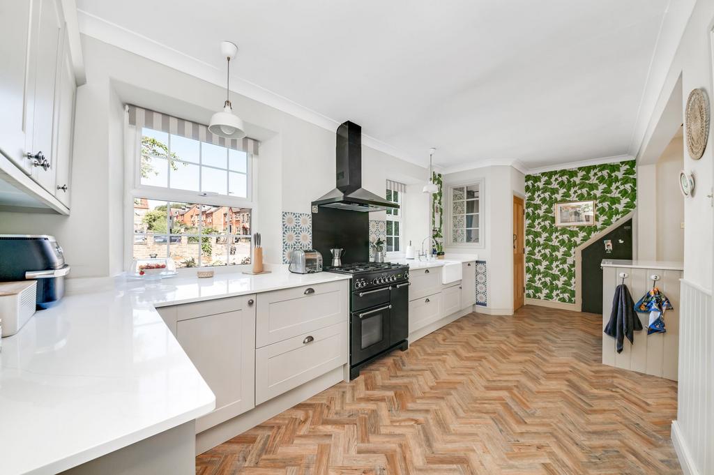 House in Pontefract - More
