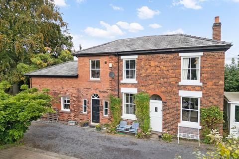 5 bedroom detached house for sale, Hobb Lane, Daresbury, WA4