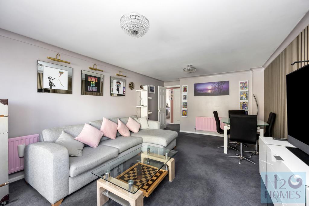 Apartment in Brighton - View 4