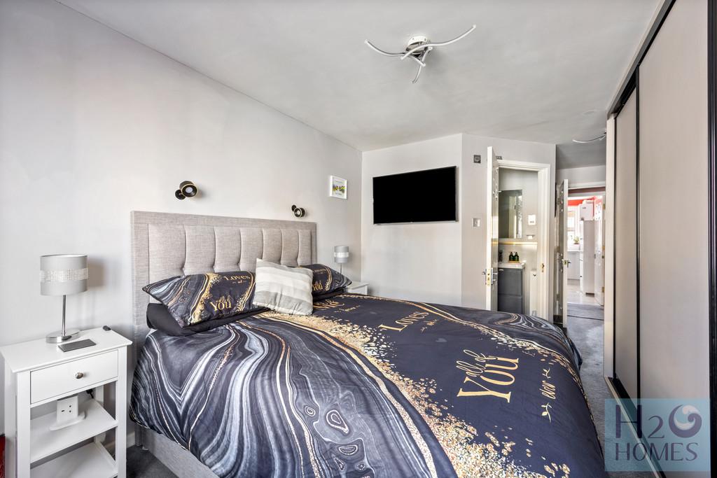 Apartment in Brighton - More