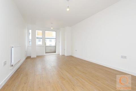 2 bedroom flat for sale, Nova House, Buckingham Gardens, Slough, SL1