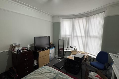 3 bedroom terraced house for sale, Woodchurch Road, Old Swan, Liverpool