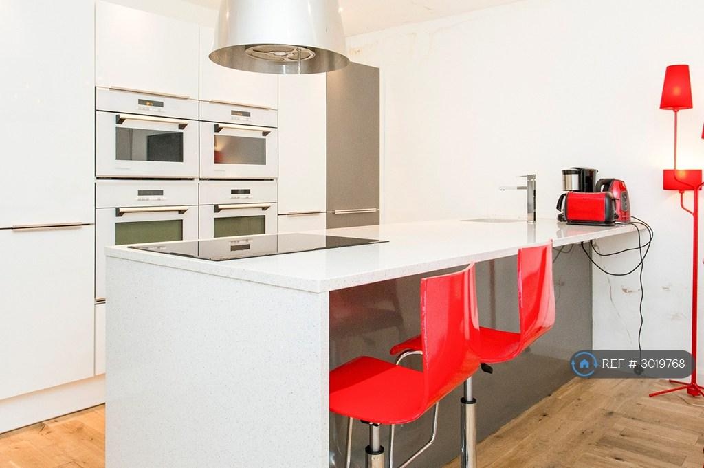 House in London - View 5