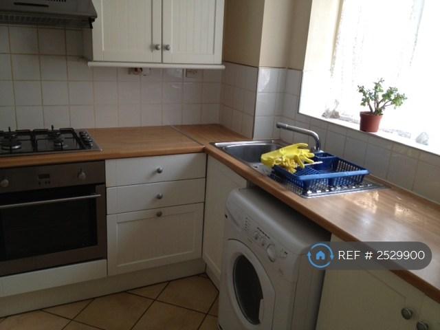 Apartment in Isleworth - View 2