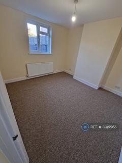 2 bedroom flat to rent, Rushey Green, London, SE6