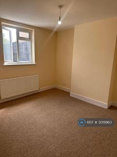 2 bedroom flat to rent, Rushey Green, London, SE6