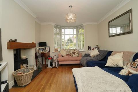 3 bedroom detached house for sale, Priory Crescent, Gedling, Nottingham, Nottinghamshire, NG4