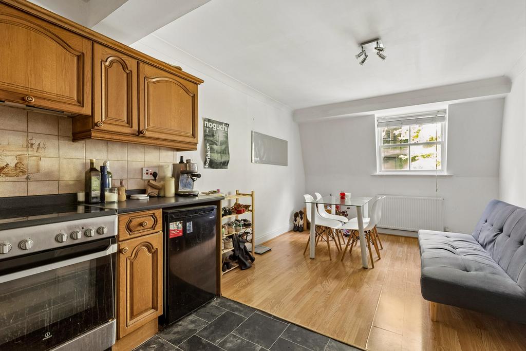 Apartment in London - View 2
