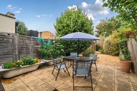1 bedroom flat for sale, Longley Road, Tooting, London, SW17