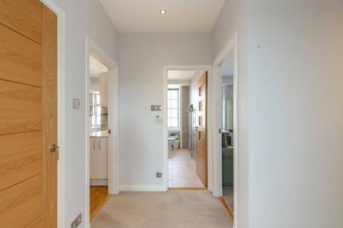 2 bedroom apartment to rent, Canongate, Edinburgh