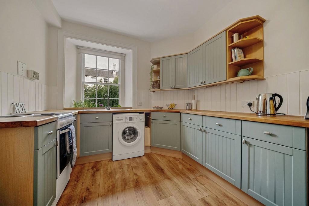 Apartment in Edinburgh - More