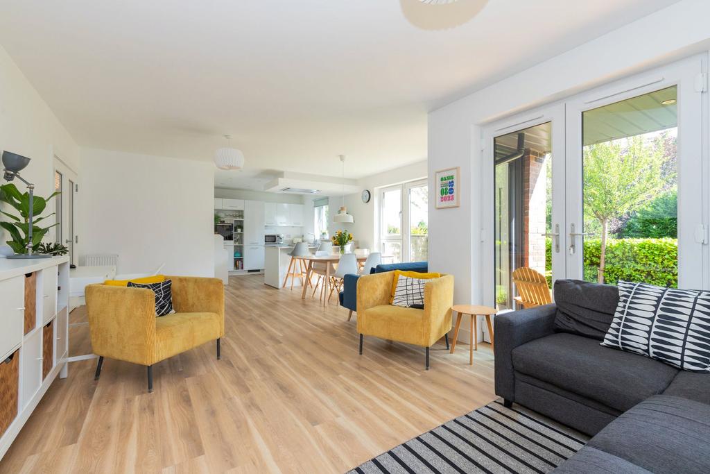 Apartment in Glasgow - More