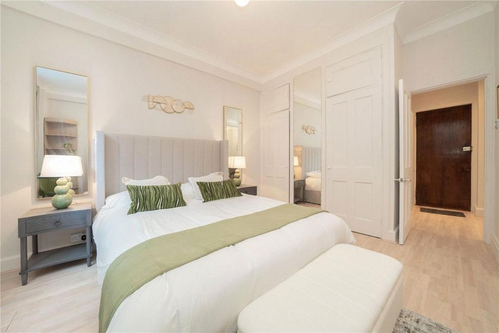 Apartment in London - View 2