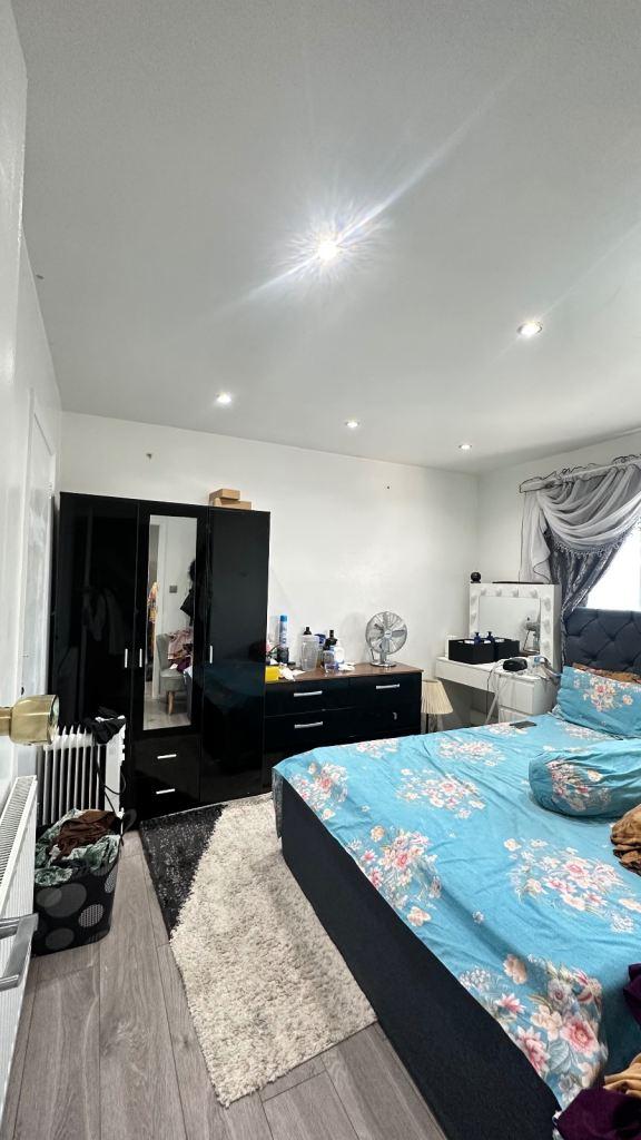 House in London - View 4