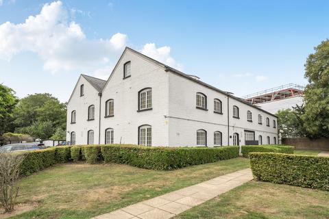 Grove Mill, London CR4