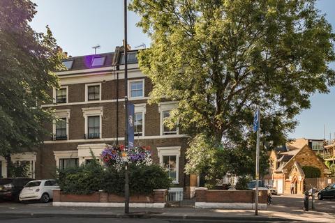 2 bedroom flat to rent, Fulham Road, London SW6