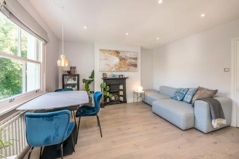 2 bedroom flat to rent, Fulham Road, London SW6
