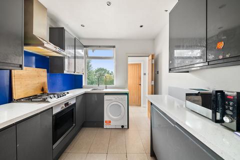 2 bedroom maisonette for sale, Carr Road, Northolt