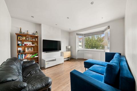 2 bedroom maisonette for sale, Carr Road, Northolt
