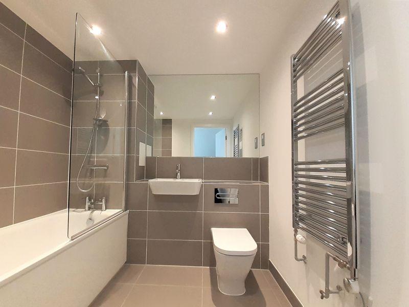 Apartment in London - More