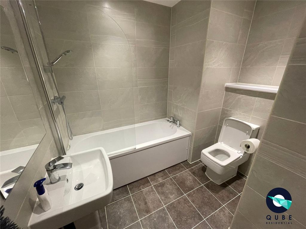 Apartment in Liverpool - More