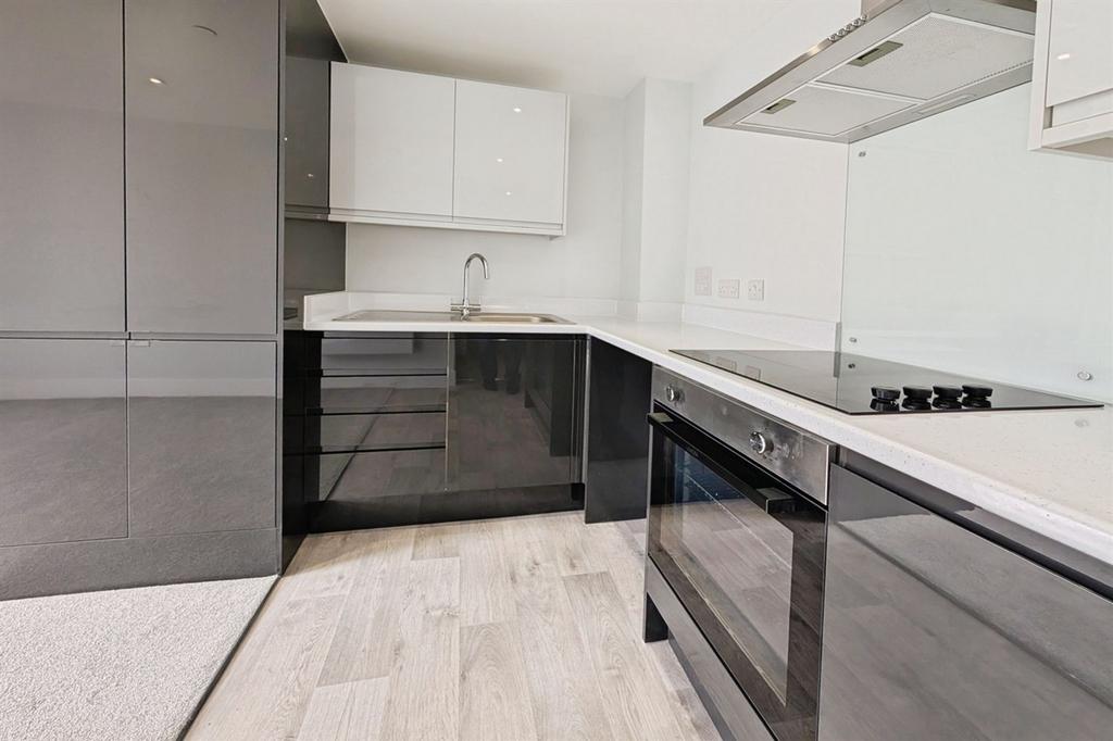 Apartment in Southampton - View 4