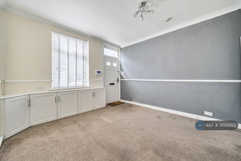 House in York - View 3